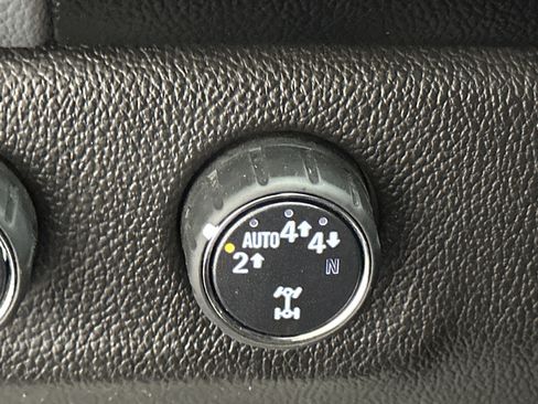 Used 2019 Chevrolet Colorado Z71 image 36