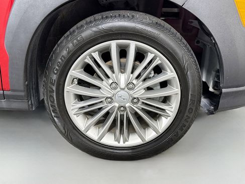 Used 2021 Hyundai Kona SEL FWD image 32