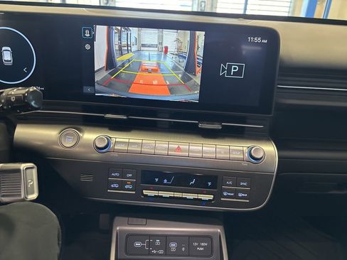 Used 2025 Hyundai Kona SEL AWD/4WD image 4