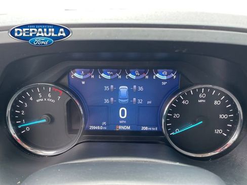 Used 2024 Ford Expedition XLT AWD/4WD image 2