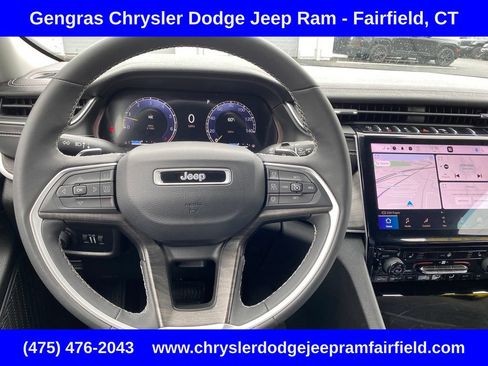 Used 2023 Jeep Grand Cherokee Limited w/ Trailer Tow Prep Group (B) AWD/4WD image 18
