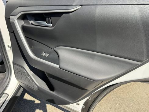 Used 2023 Toyota RAV4 XLE Premium FWD image 12
