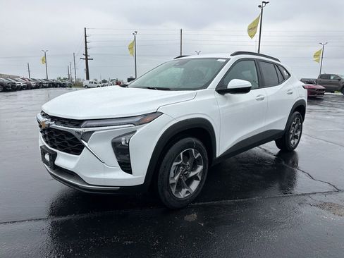 New 2026 Chevrolet Trax LT FWD image 15