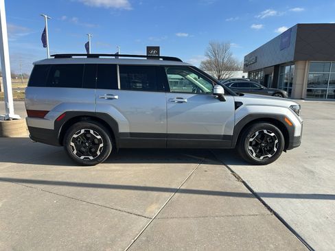 Used 2024 Hyundai Santa Fe SEL image 7