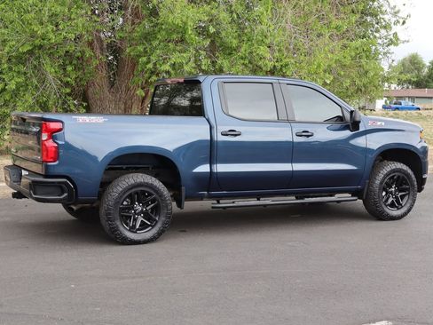 Used 2022 Chevrolet Silverado 1500 Custom Trail Boss w/ Safety Confidence Package AWD/4WD image 4