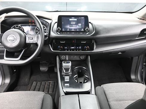 Used 2021 Nissan Rogue SV FWD image 12