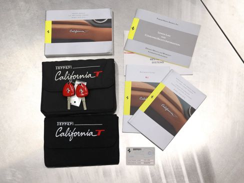 Used 2015 Ferrari California T image 6