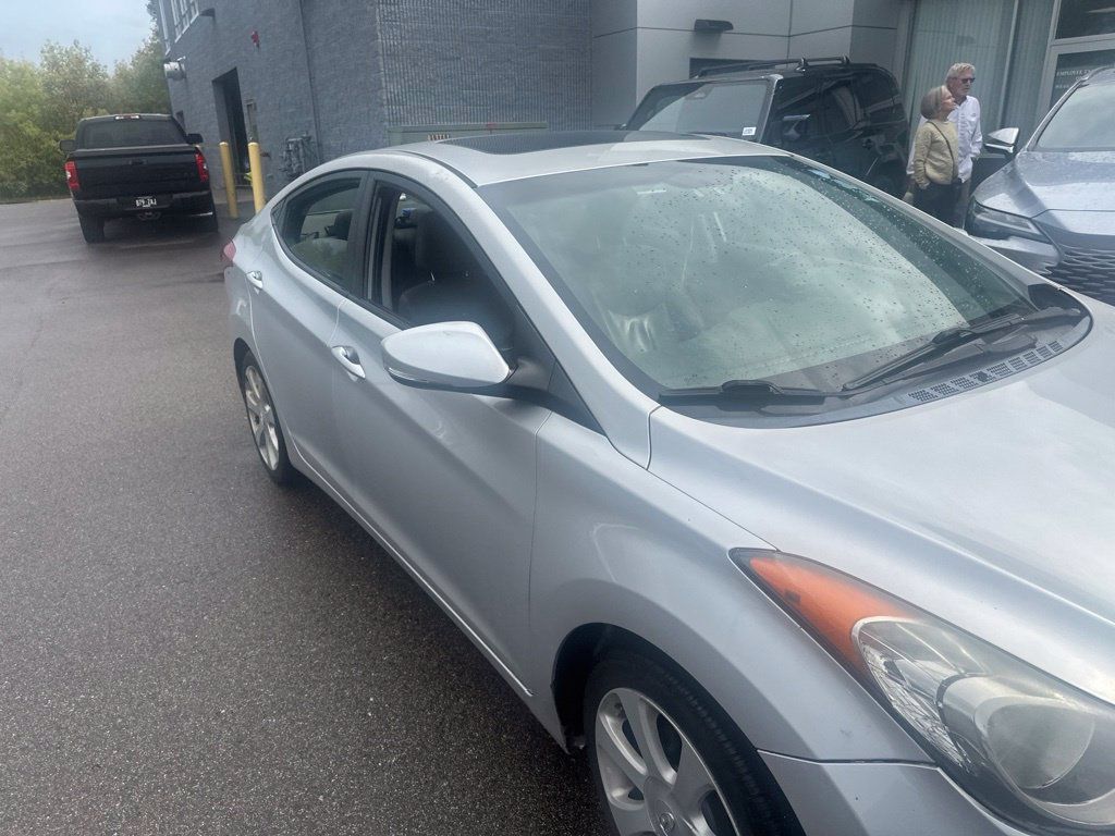 Used 2012 Hyundai Elantra Limited FWD image 7