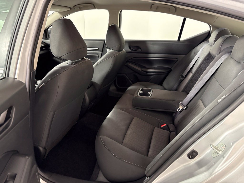 Used 2024 Nissan Altima 2.5 SV FWD image 22