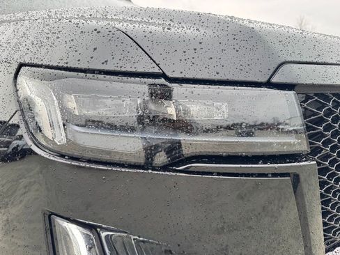 Used 2024 Cadillac Escalade ESV Sport Platinum w/ LPO, ONYX Package image 9