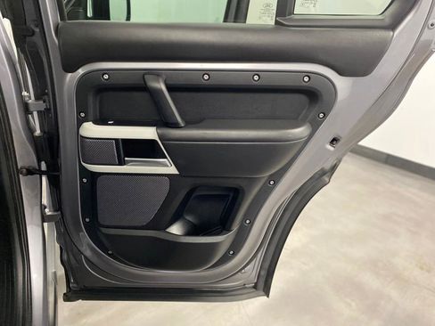 Used 2020 Land Rover Defender 110 HSE image 49