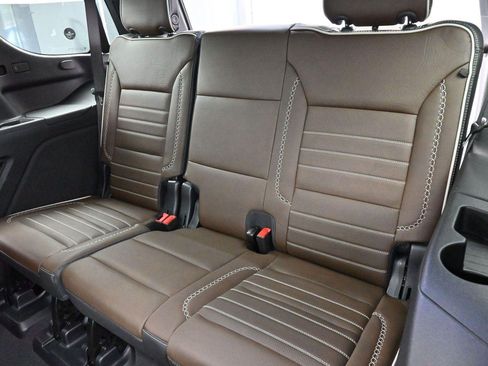 Used 2025 GMC Yukon Denali Ultimate AWD/4WD image 37