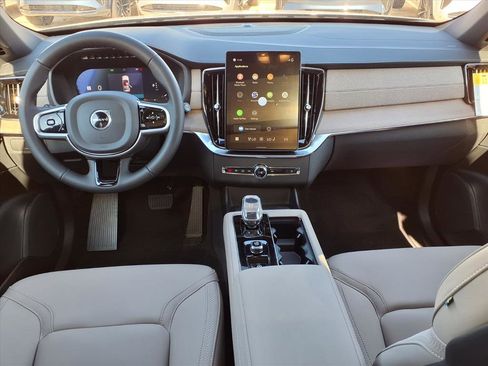 New 2026 Volvo XC90 B6 Plus w/ Protection Package Premier image 11