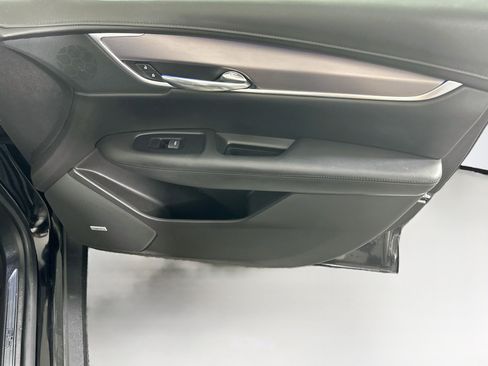 Used 2019 Cadillac XT5 Premium Luxury FWD image 32