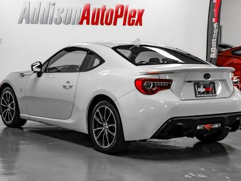 Used 2020 Toyota 86 RWD image 9