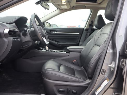 Used 2023 Nissan Altima 2.5 SL FWD image 9