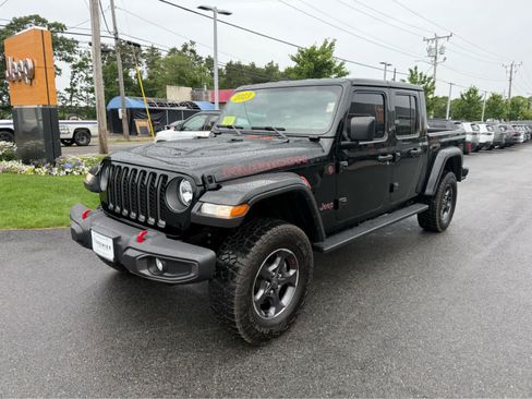 Used 2023 Jeep Gladiator Rubicon w/ Cold Weather Group AWD/4WD image 4