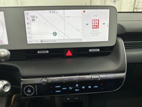 Used 2023 Hyundai Ioniq 5 Limited image 18