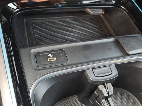 New 2026 Mercedes-Benz GLB 250 4MATIC image 15