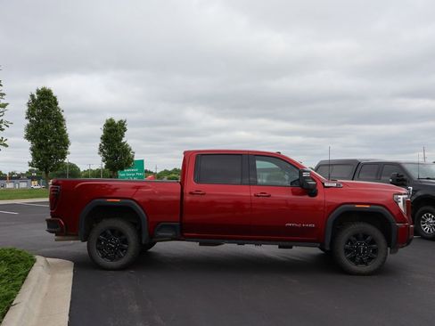Used 2024 GMC Sierra 3500 AT4 w/ AT4 Preferred Package AWD/4WD image 11