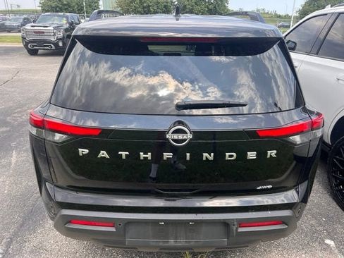 Used 2025 Nissan Pathfinder SV AWD/4WD image 4