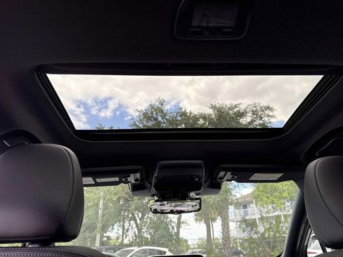 New 2026 Subaru Outback Touring AWD/4WD image 18