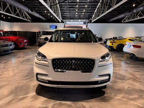 Used 2022 Lincoln Aviator Grand Touring w/ Equipment Group 301A image 8
