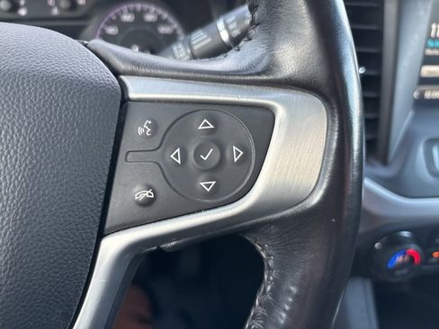 Used 2019 GMC Acadia SLE image 26