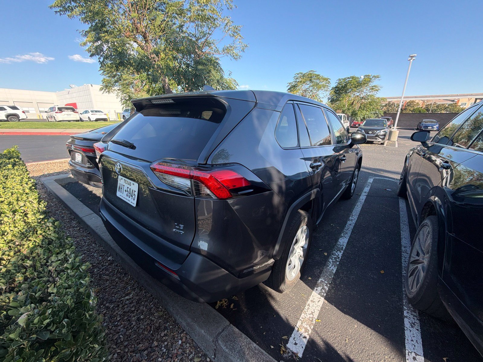 Certified 2025 Toyota RAV4 LE AWD/4WD image 7