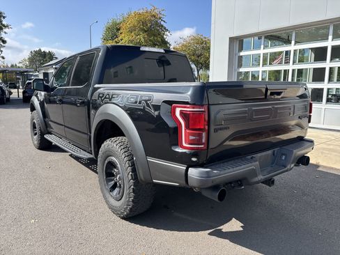 Used 2017 Ford F150 Raptor w/ Equipment Group 802A Luxury AWD/4WD image 3