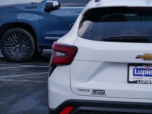 New 2026 Chevrolet Trax LT w/ Driver Confidence Package image 6