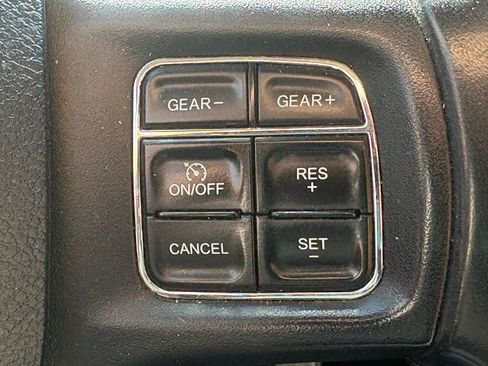 Used 2019 RAM 1500 Classic SLT w/ Luxury Group AWD/4WD image 13
