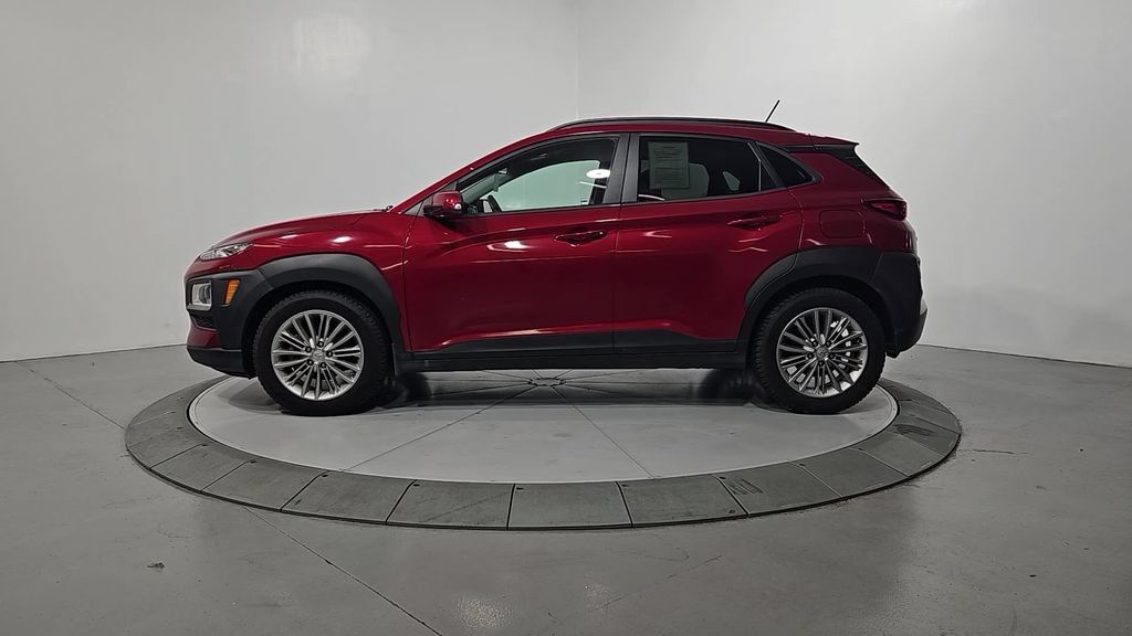 Used 2021 Hyundai Kona SEL w/ Cargo Package FWD image 2