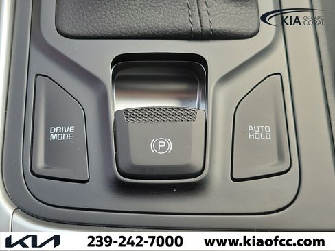 New 2026 Kia Carnival LX FWD image 30