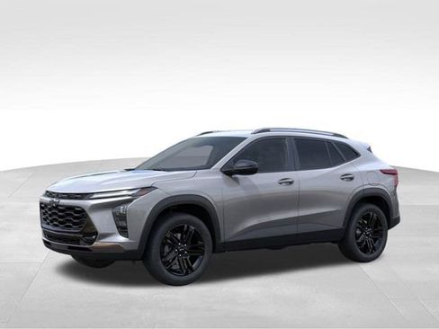 New 2026 Chevrolet Trax ACTIV FWD image 2