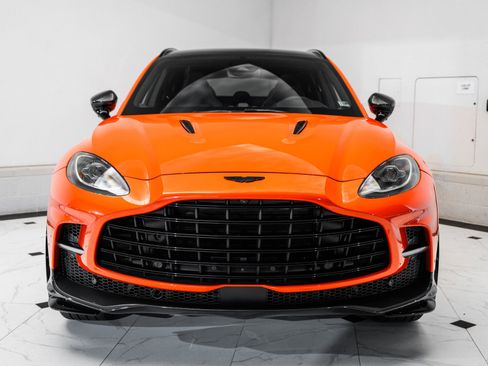 Used 2025 Aston Martin DBX 707 image 7