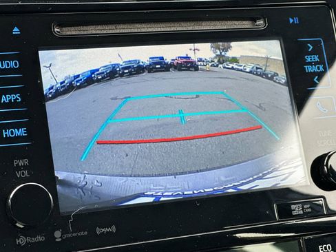 Used 2017 Toyota Prius Prime Premium image 19