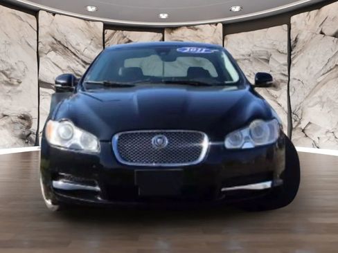 Used 2011 Jaguar XF Premium image 5