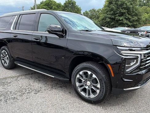 New 2026 Chevrolet Suburban LT w/ Comfort Package RWD image 9