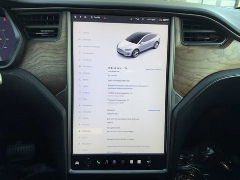 Used 2020 Tesla Model X Long Range image 14