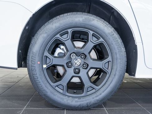 New 2026 Toyota Sienna XLE Woodland Edition image 18