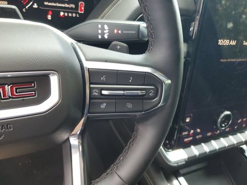 Used 2025 GMC Yukon XL Elevation RWD image 26