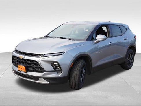 Used 2025 Chevrolet Blazer LT AWD/4WD image 13