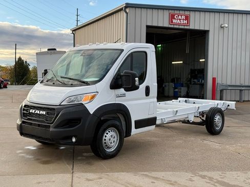 New 2026 RAM ProMaster 3500 w/ Convenience Group FWD image 2