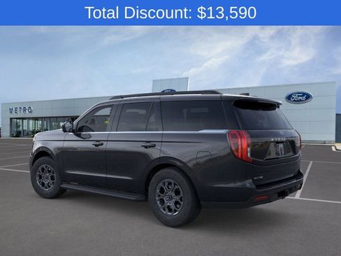 New 2025 Ford Expedition Active AWD/4WD image 4