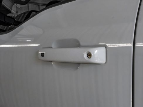 Used 2025 Ford F250 Lariat AWD/4WD image 42