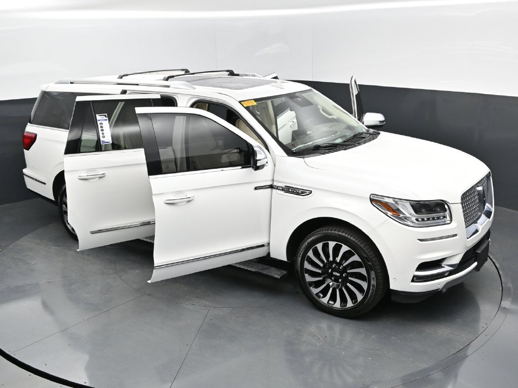 Used 2021 Lincoln Navigator L Black Label w/ Cargo Convenience Package AWD/4WD image 37