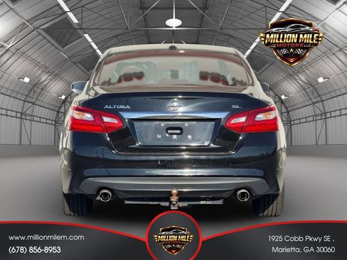 Used 2017 Nissan Altima 2.5 SL w/ 2.5 Technology Package FWD image 4