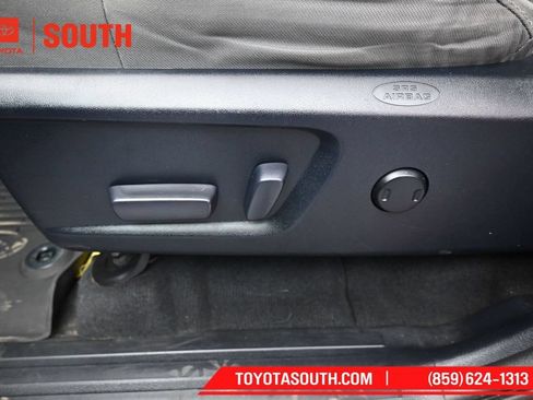 Used 2014 Toyota Tundra SR5 w/ SR5 Upgrade Package AWD/4WD image 23