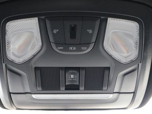 Used 2024 RAM 3500 Tradesman image 33